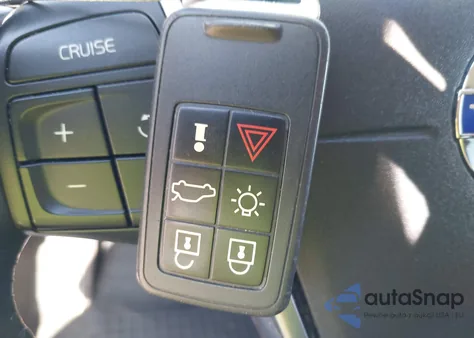 2015 Volvo Xc60 T5 Premier Plus from USA, damaged, VIN YV426MDC0F2626564